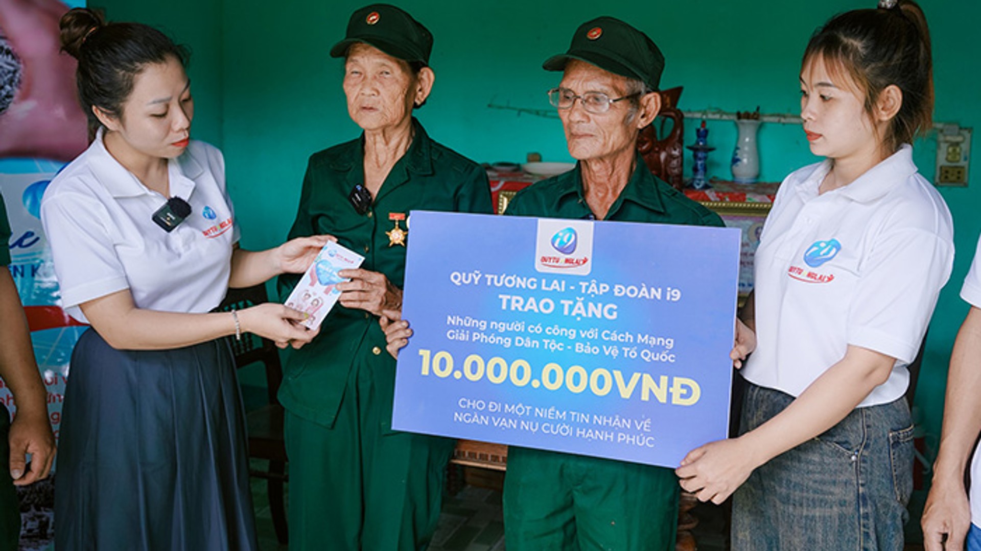 Hình ảnh trừu tượng về sự kết nối và hỗ trợ khách hàng