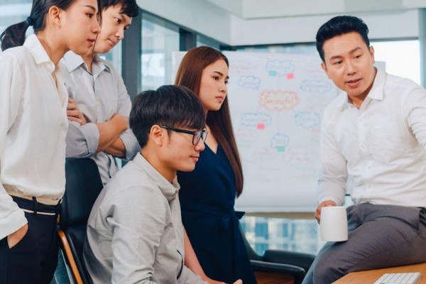 Hình ảnh minh họa về sự cân bằng và kiểm soát trong cờ bạc có trách nhiệm